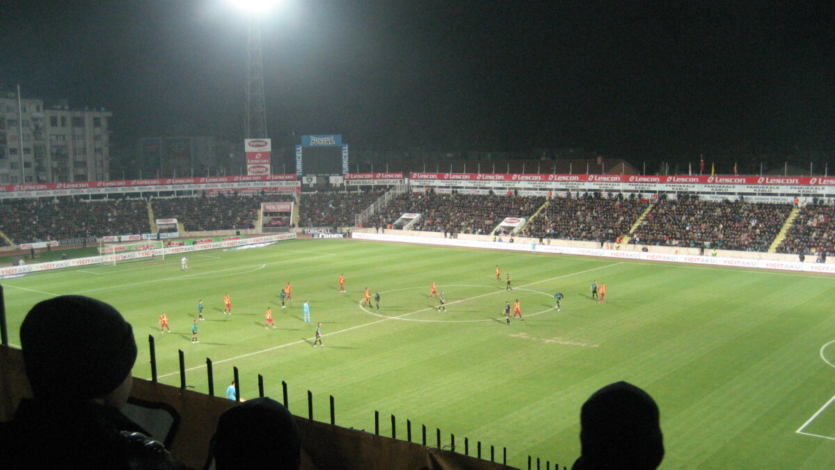 Mahmut Er transferi ile gündeme gelen Denizli Atatürk Stadyumu dış görünümü