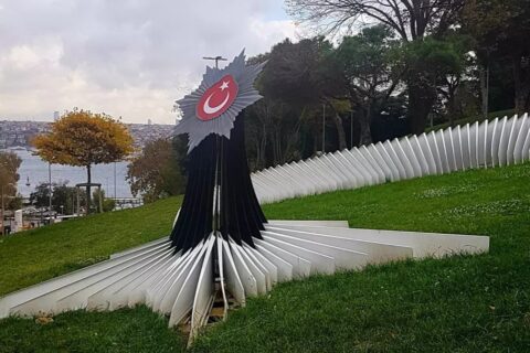 Pamukkale Zafer Bayramı etkinlikleri kapsamında 30 Ağustos anısına düzenlenen bir tören görseli